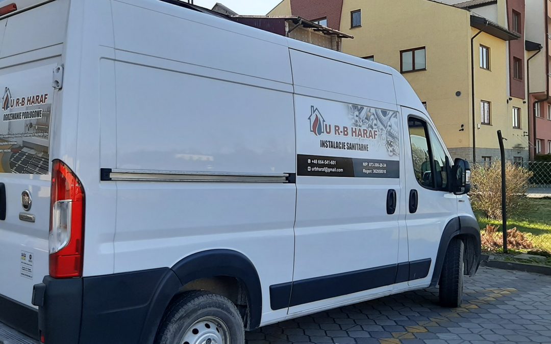 Magnesy Reklamowe: Niezawodny Sposób na Mobilną Reklamę Twojej Firmy